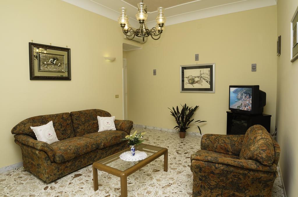 Casa Raffelina Apartment Minori Ruang foto
