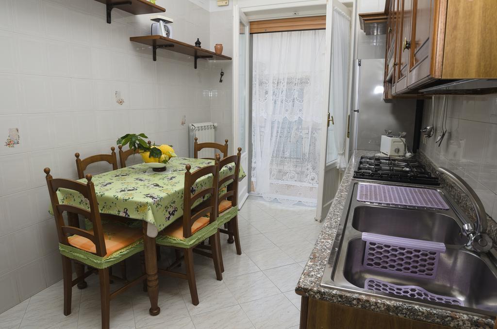 Casa Raffelina Apartment Minori Ruang foto