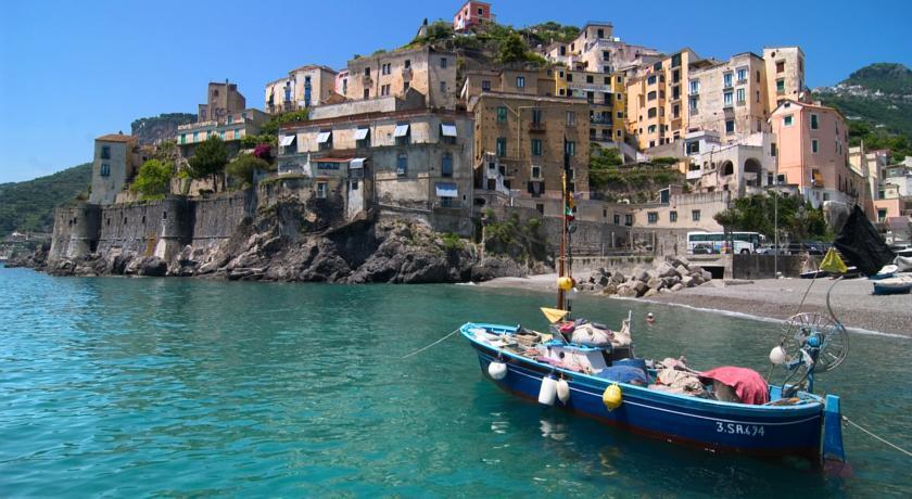 Casa Raffelina Apartment Minori Bagian luar foto